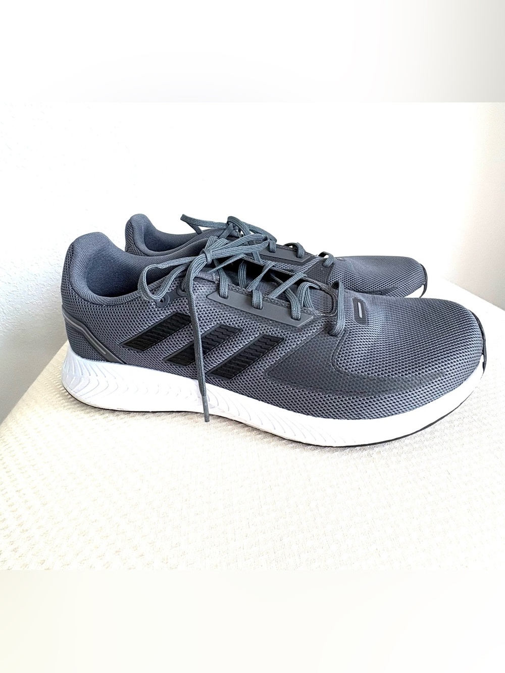 Adidas Men’s Gray Running Sneakers with Black Stripes